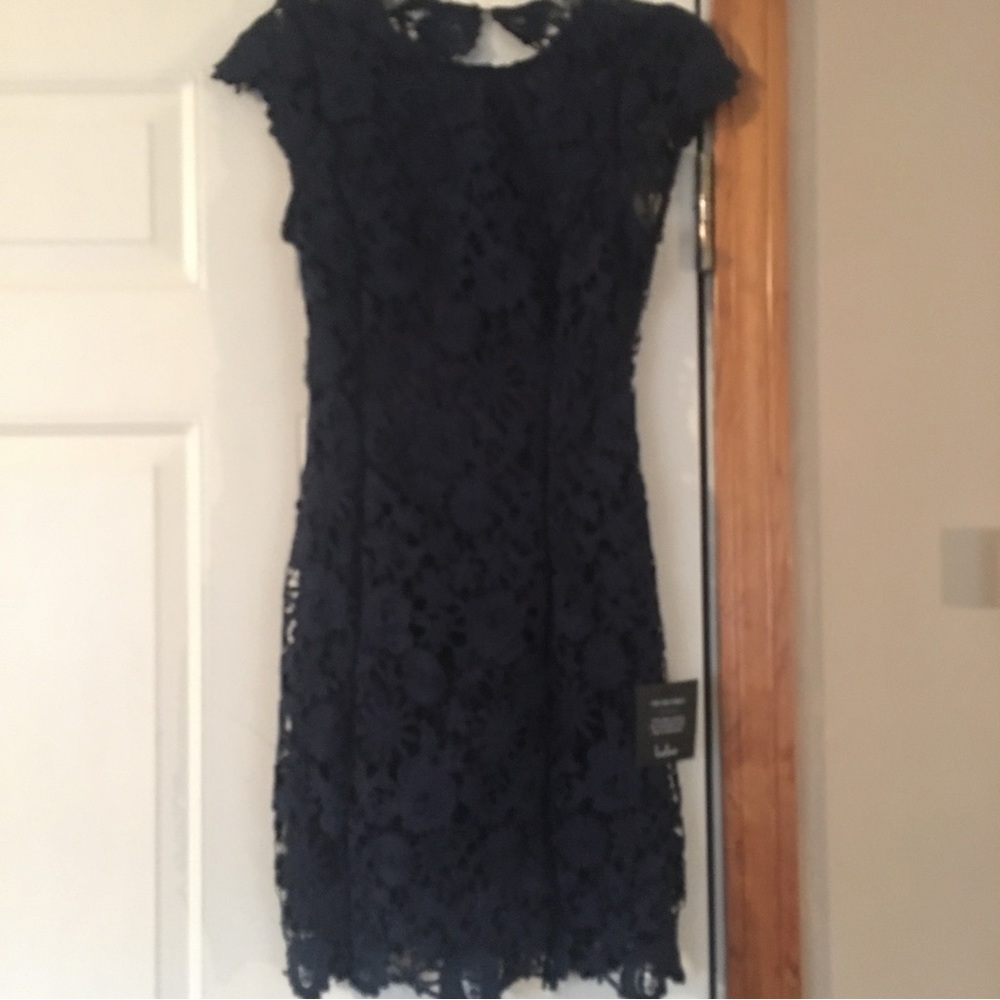 SALE!! 2X Host pick 🎉NWT Lulu’s Romance language backless lace dress - Picture 8 of 16